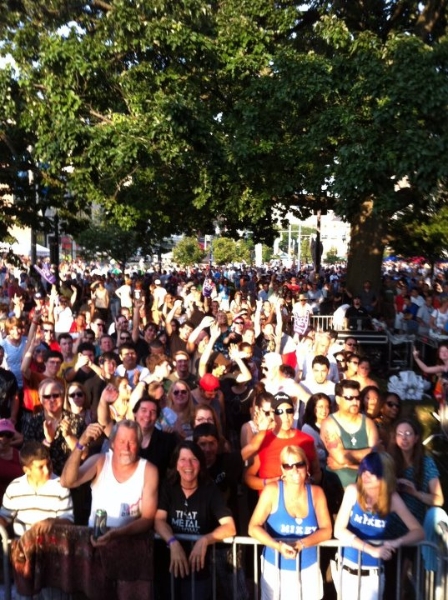 Crowd-Matt\'s Phone